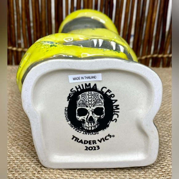 Trader Vic's 2023 Kiai Tiki Mug Shima Ceramics Hawaiian Yellow Moray Eel - Picture 12 of 13